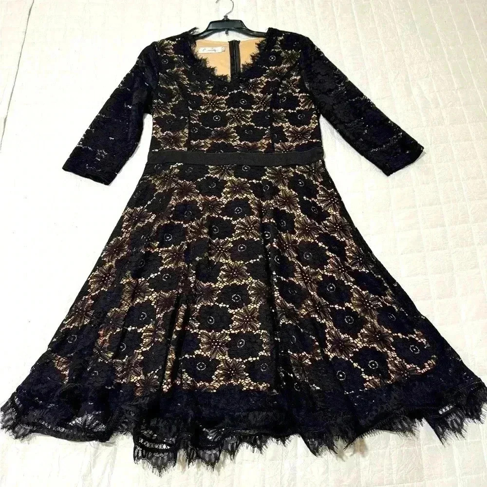 Twink Lady Pretty Black Lac Dress - Size Large